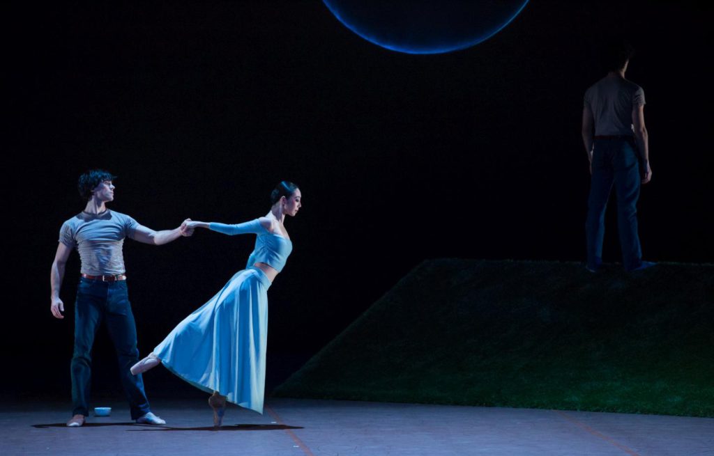 12. A.Trusch, X.Lin and K.Azatyan, “The Song of the Earth” by J.Neumeier, Hamburg Ballet © S.Ballone 2016