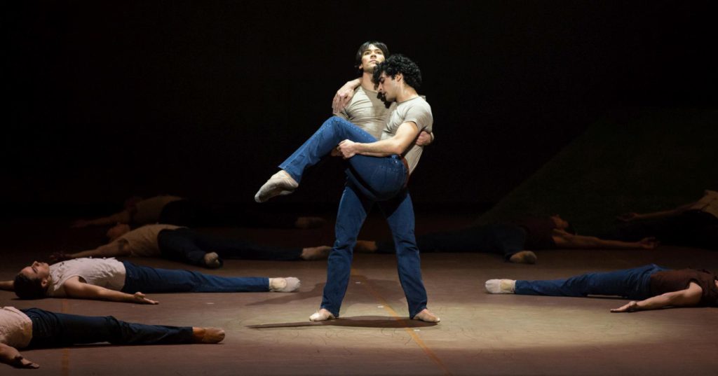 6. K.Azatyan, A.Trusch and ensemble, “The Song of the Earth” by J.Neumeier, Hamburg Ballet © S.Ballone 2016