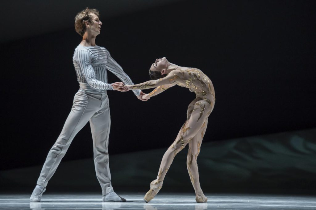 1. S.Chudin and O.Smirnova, “La Belle” by J.-C.Maillot, Les Ballets de Monte Carlo © A.Blangero 2017