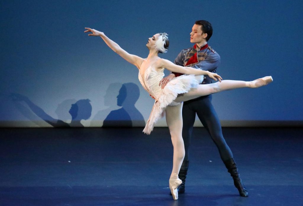 9. P.Zeisel and E.Murzagaliyev, “Swan Lake” by M.Petipa and L.Ivanov, Bavarian State Ballet © W.Hösl 2017