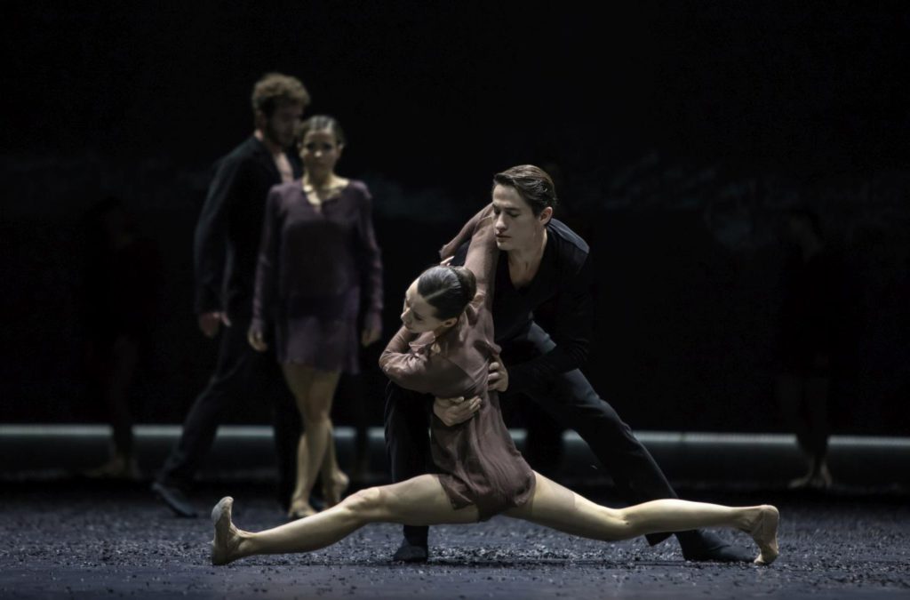 4. A.Khamzina, A.Jones and ensemble, “Messa da Requiem” by C.Spuck, Ballet Zurich © G.Batardon 2017