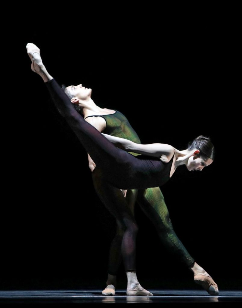 14. I.de Jongh and D.Camargo, “Frank Bridge Variations” by H.van Manen, Dutch National Ballet 2017 © H.Gerritsen 