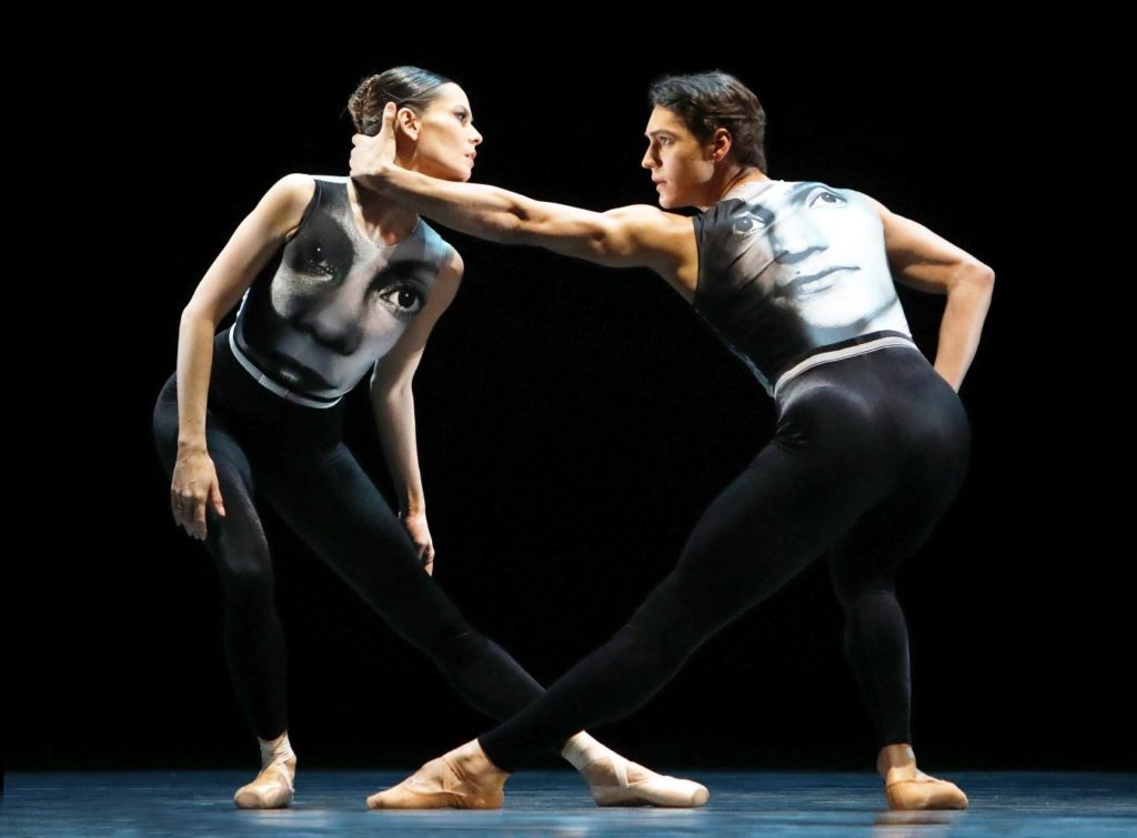 7. I.de Jongh and D.Camargo, “In Transit” by E.Meisner, Dutch National Ballet 2017 © H.Gerritsen