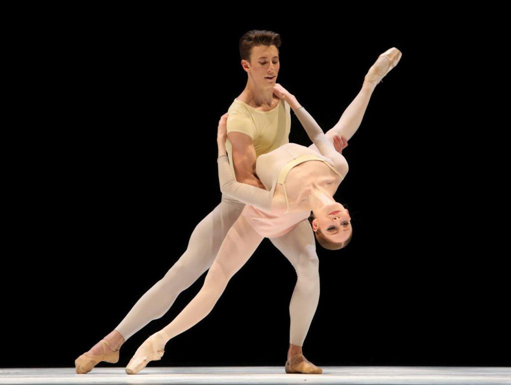 11. M.Pawlicki-Sinclair and E.Horwood, “Romance” by T.Simons, Dutch National Ballet 2017 © H.Gerritsen 