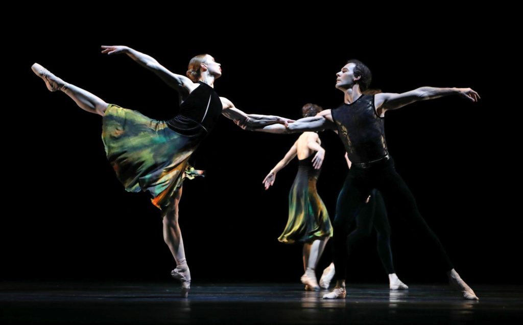 44. V.Tsyganova, J.Varga and ensemble, “Souvenir d’un lieu cher” by A.Ratmansky, Dutch National Ballet © H.Gerritsen