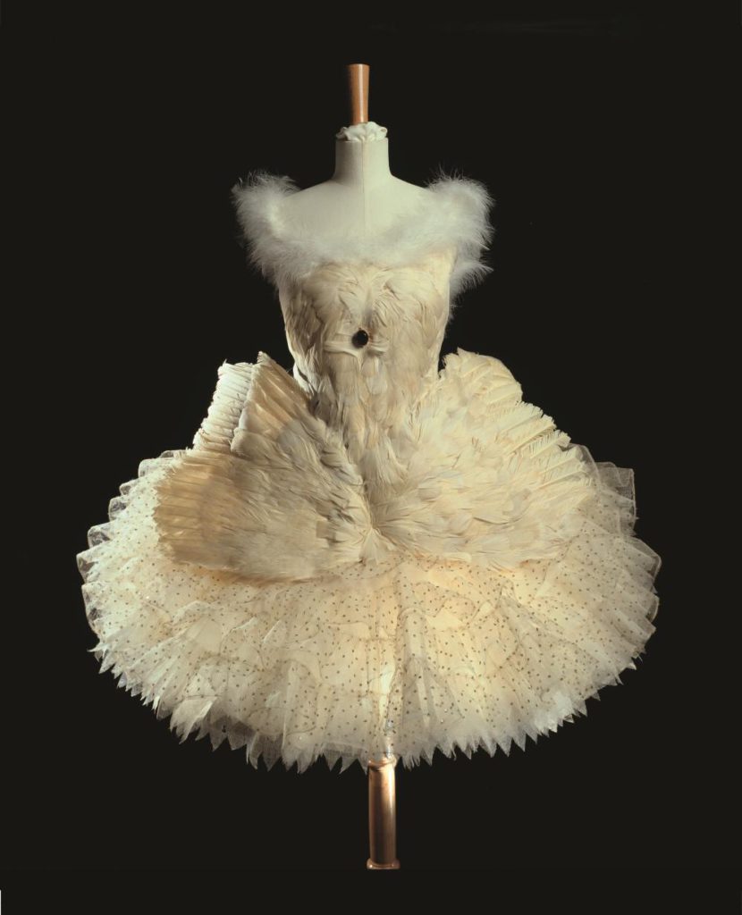 6. Costume for A.Pavlova in “The Dying Swan”, chor.: M.Fokine © BnF, département de la Musique, Bibliothèque-musée de l’Opéra