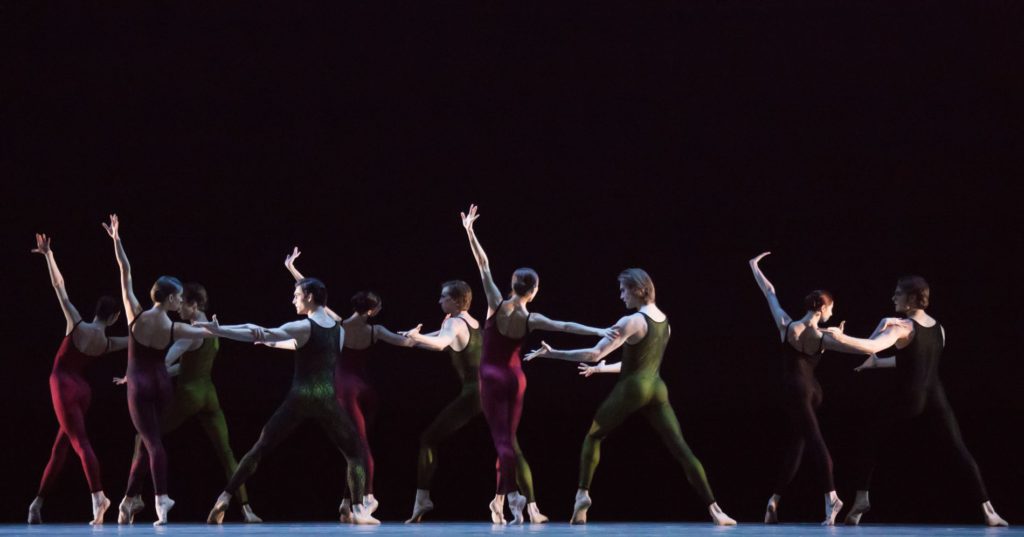 2. Ensemble, “Frank Bridge Variations” by H.van Manen, Bolshoi Ballet 2017 © M.Logvinov / Bolshoi Theatre