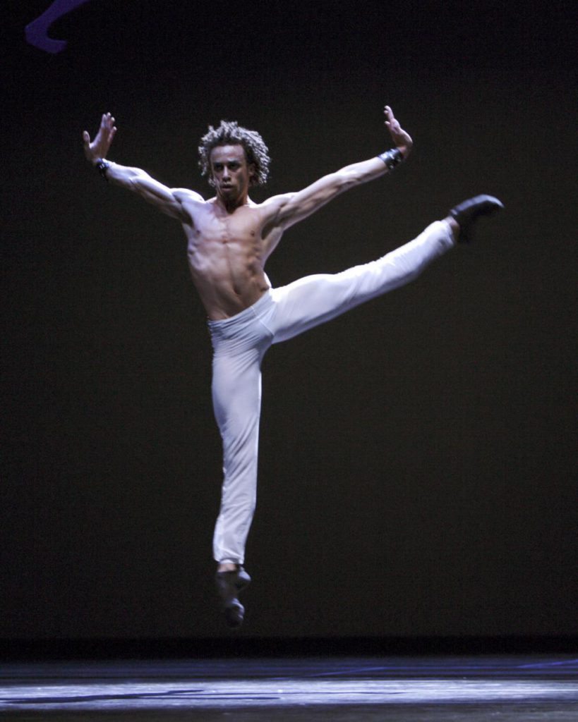 26. R.R.Pronk, “Spiegels Bevriezend” by T.van Schayk, Dutch National Ballet © A.Sterling