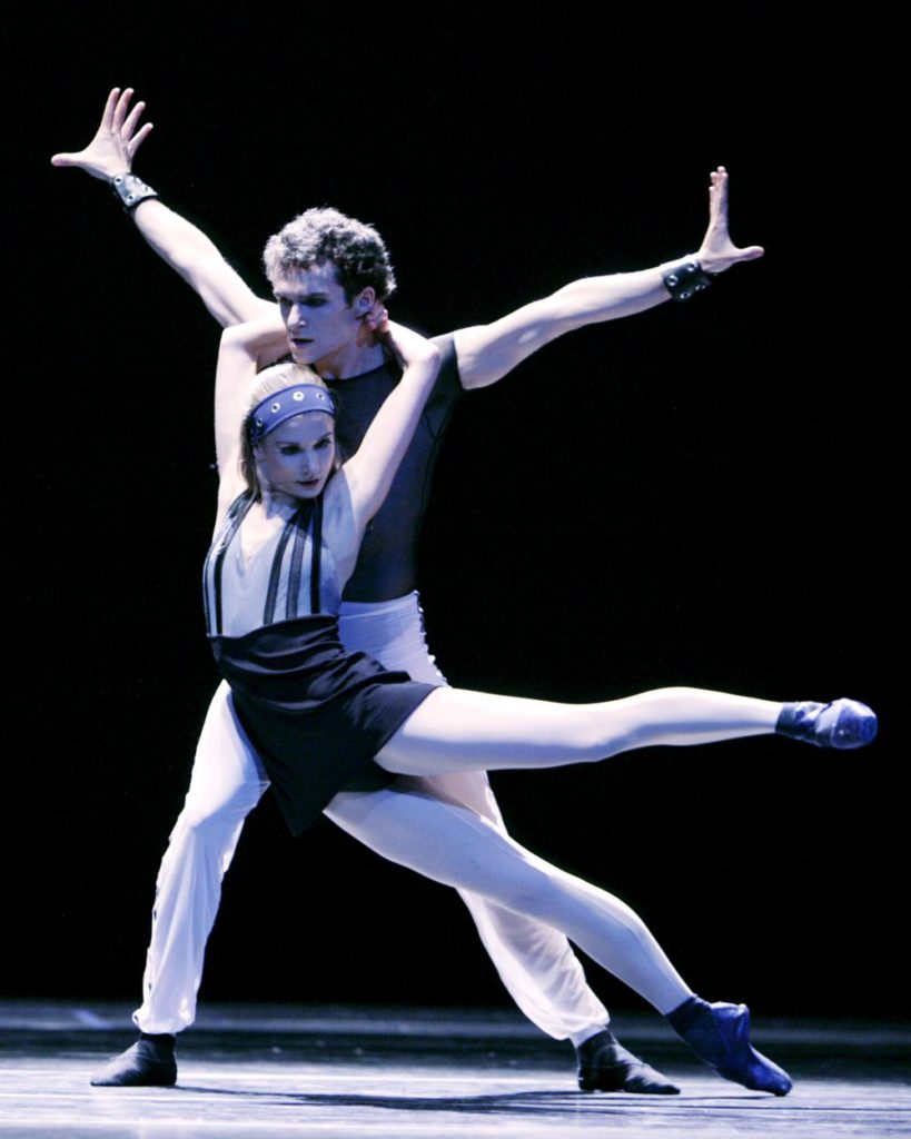 28. M.Gremillet and A.Bazeviciute, “Spiegels Bevriezend” by T.van Schayk, Dutch National Ballet © A.Sterling