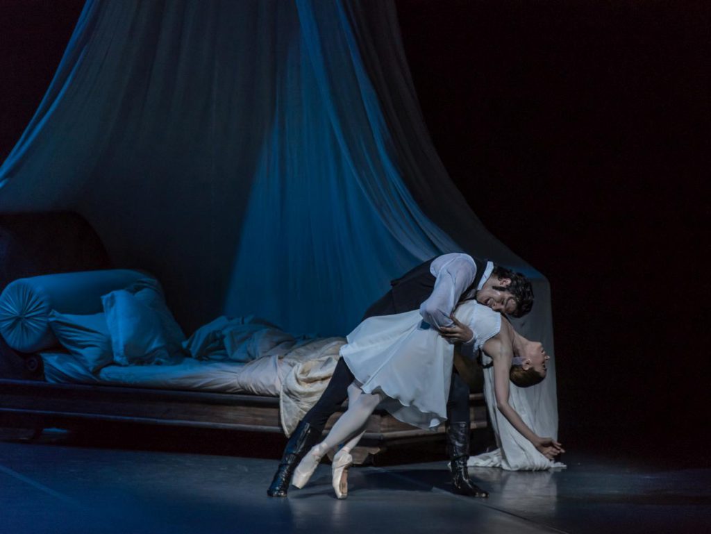 6. C.Mansilla and M.Riccetto, “Onegin” by J.Cranko, National Ballet of Uruguay © National Ballet of Uruguay