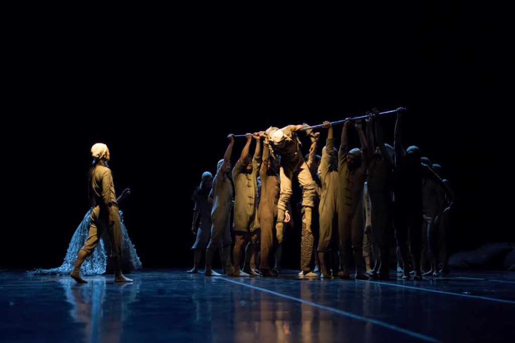 7. N.Sasaki, I.Delgado, R.Scott and ensemble, “Don Quixote” by G.Montero, Ballet of the State Theater Nuremberg 2017 © J.Vallinas