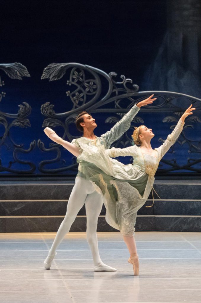 3. J.Stephens and N.Mair, “Swan Lake” by R.Nureyev after M.Petipa and L.Ivanov, Vienna State Ballet © Vienna State Ballet / A.Taylor 