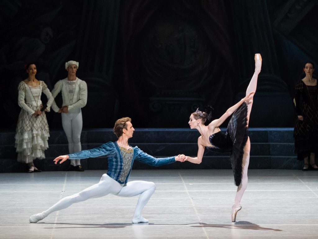 8. S.Chudin, O.Smirnova (Odile) and ensemble, “Swan Lake” by R.Nureyev after M.Petipa and L.Ivanov, Vienna State Ballet © Vienna State Ballet / A.Taylor 