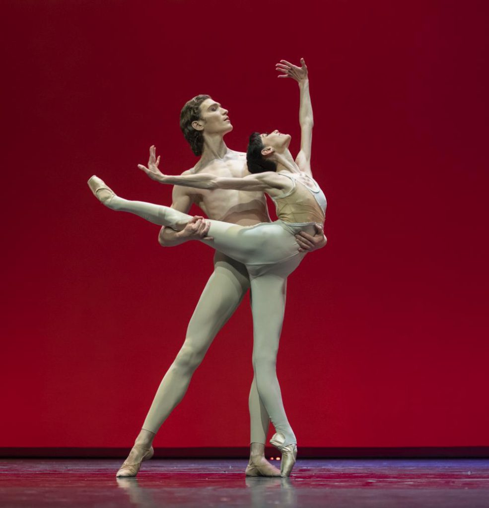 5. M.Dino and L.Lacarra / Ballet Dortmund, “Light Rain” by G.Arpino, Gala des Étoiles 2017 © P.Abbondanza 