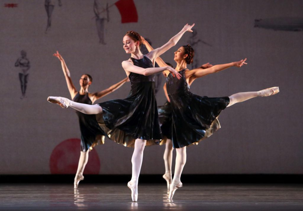 8. E.Horwood, S.Okubo and ensemble, “Shostakovich Trilogy” by A.Ratmansky, Dutch National Ballet 2017 © H.Gerritsen 