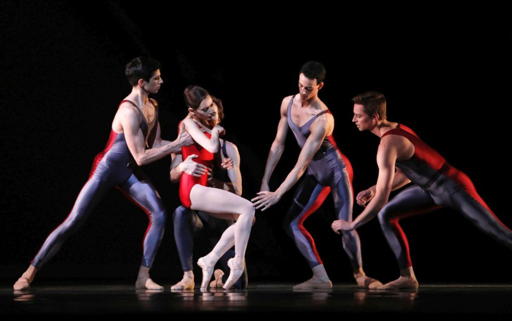 20. A.Ol and ensemble, “Shostakovich Trilogy” by A.Ratmansky, Dutch National Ballet 2017 © H.Gerritsen 