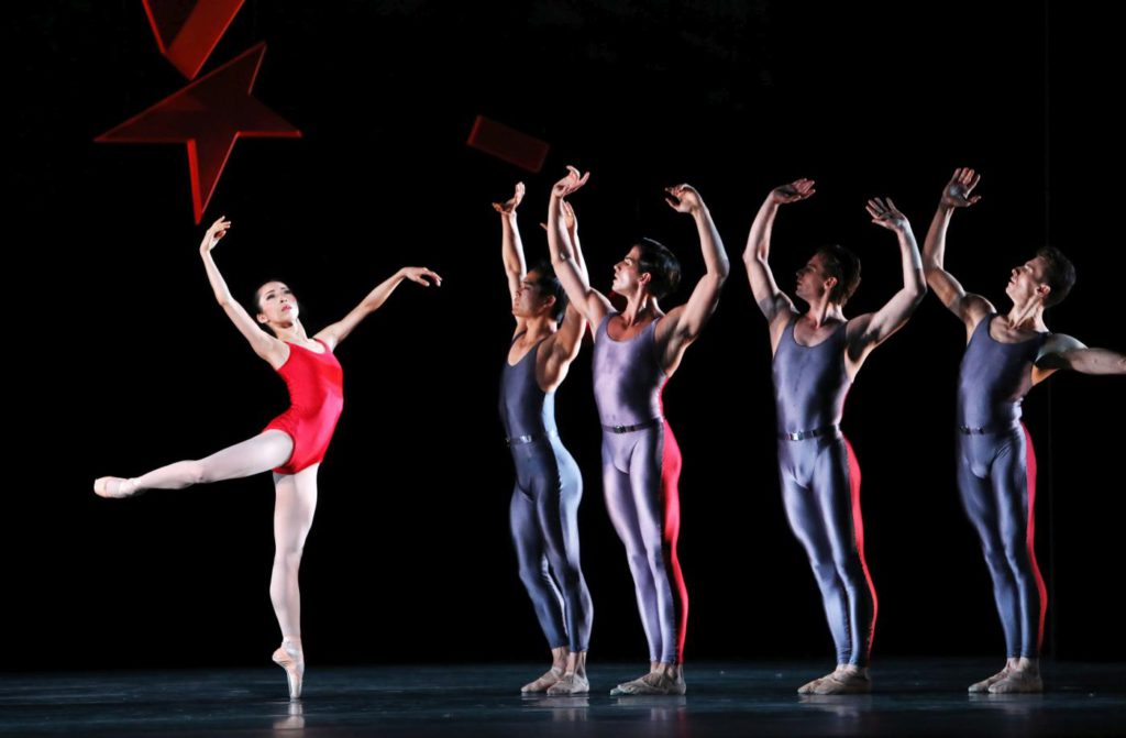 16. A.Okumura and ensemble, “Shostakovich Trilogy” by A.Ratmansky, Dutch National Ballet 2017 © H.Gerritsen 