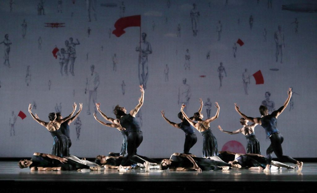 1. Ensemble, “Shostakovich Trilogy” by A.Ratmansky, Dutch National Ballet 2017 © H.Gerritsen