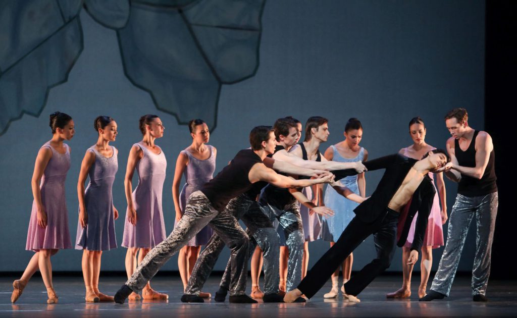 13. D.Camargo and ensemble, “Shostakovich Trilogy” by A.Ratmansky, Dutch National Ballet 2017 © H.Gerritsen 