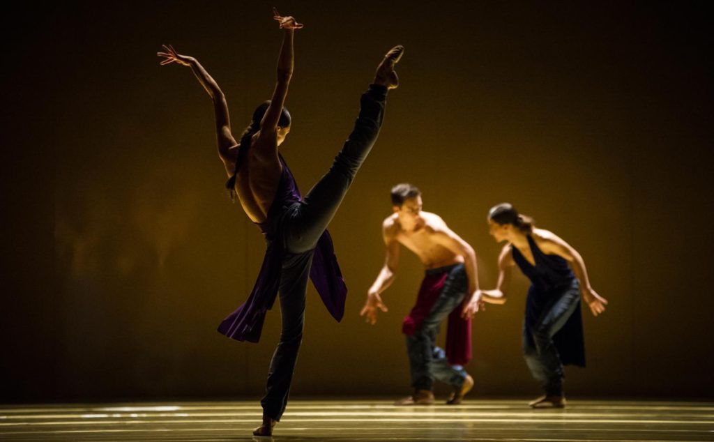 3. A.Khamzina, J.Casier and M.Ligurgo, “rituals from another when” by J.Godani, Ballet Zurich 2017 © C.Quezada