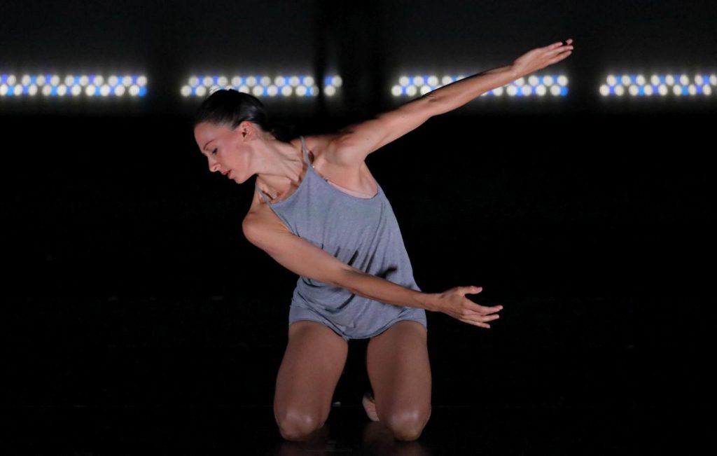 8. S.Ferrolier, “Out of Place” by B.Favre, Bavarian State Ballet 2017 © W.Hösl