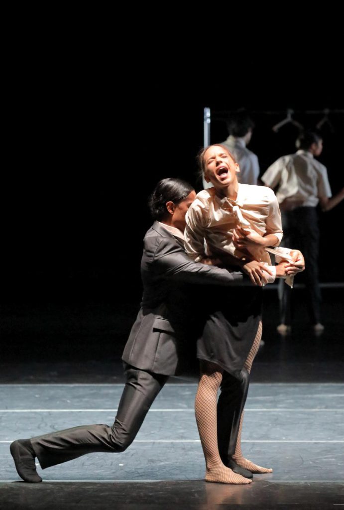 16. N.Losada and M.Gonçalves, “Discovery” by A.Kaydanovskiy, Bavarian State Ballet 2017 © W.Hösl