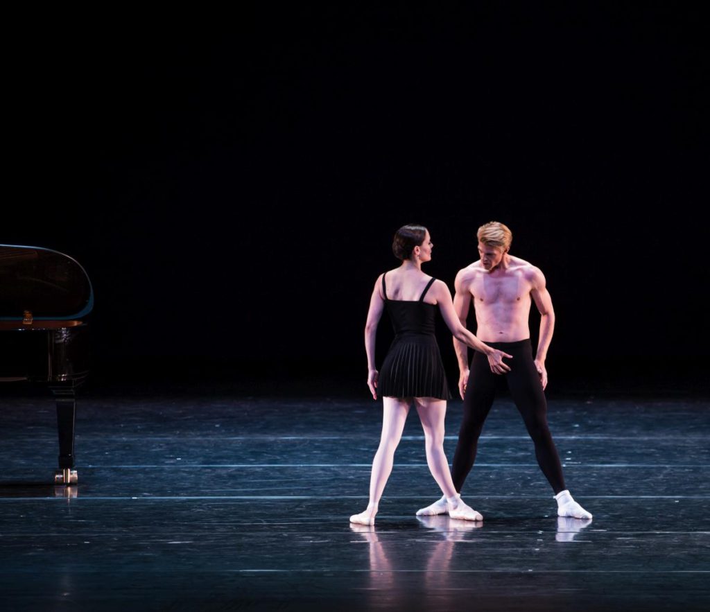 4. I.de Jongh and M.Rademaker, “Sarcasm” by H.van Manen, Dutch National Ballet © M.Westerveld 