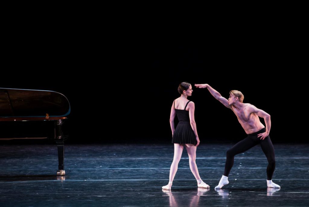 3. I.de Jongh and M.Rademaker, “Sarcasm” by H.van Manen, Dutch National Ballet © M.Westerveld 