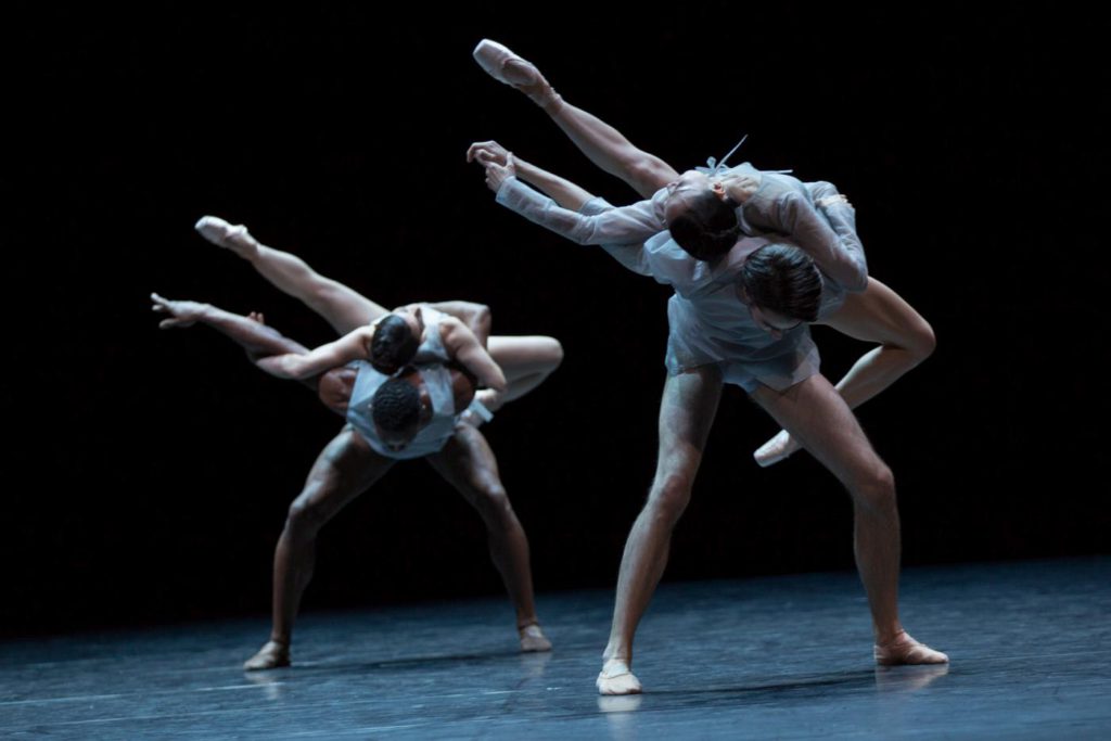 9. M.do Amaral, R.Arts, A.Morgenstern and R.Jones, “Andante Sostenuto” by B.Randzio, Ballett am Rhein © G.Weigelt 