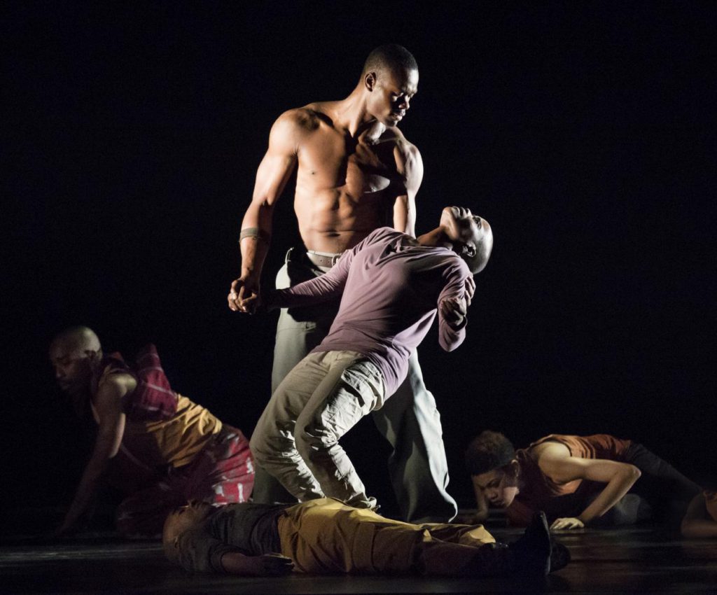 6. J.Roberts, H.Boykin and ensemble, “Exodus” by R.Harris, Alvin Ailey American Dance Theater © P.Kolnik