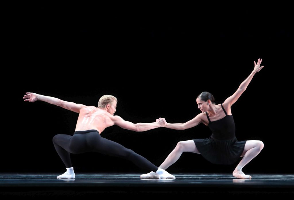 8. M.Rademaker and I.de Jongh, “Sarcasmen” by H.van Manen, Dutch National Ballet 2017 © H.Gerritsen