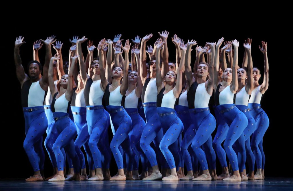 5. Ensemble, “Symphonieën Der Nederlanden” by H.van Manen, Dutch National Ballet 2017© H.Gerritsen 