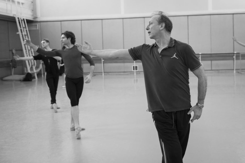 2. K.Pastor, V.Yaroshenko and M.Woitiul during a rehearsal, Polish National Ballet © E.Krasucka