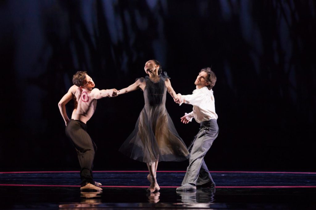 20. P.Koncewoj, Y.Ebihara and V.Yaroshenko, "The Tempest" by K.Pastor, Polish National Ballet © E.Krasucka