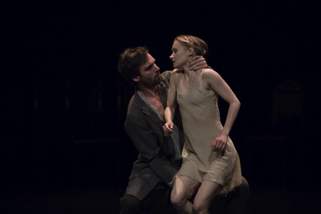 2. E.Nowak and A.Kozal, “Darkness” by I.Weiss, Polish National Ballet 2017 © Polish National Ballet / E.Krasucka