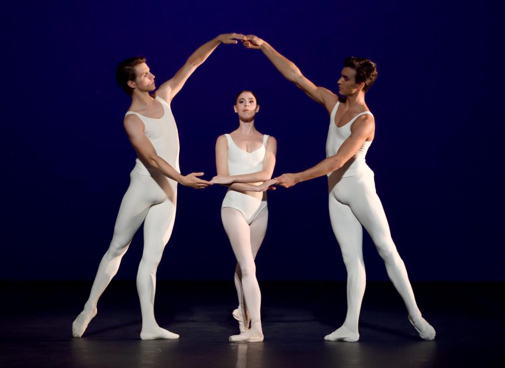 3. D.Moore, E.Badenes and M.F.Paixà, “L'Estro Armonico” by J.Cranko, Stuttgart Ballet 2017 © Stuttgart Ballet