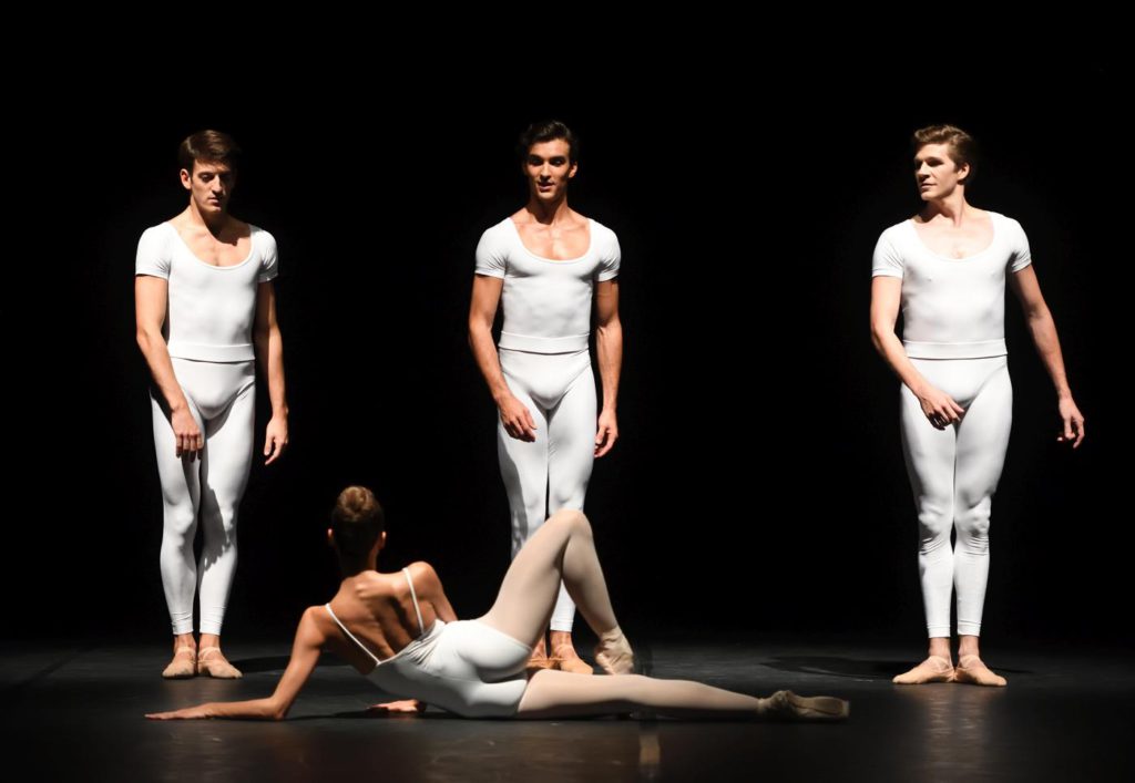 5. R.Aleman, F.Adorisio, M.F.Paixà and M.Crockard-Villa, “Brouillards” by J.Cranko, Stuttgart Ballet 2017 © Stuttgart Ballet