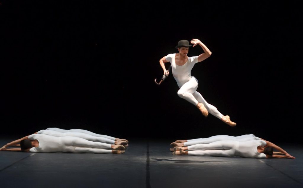 8. L.Stiens and ensemble, “Brouillards” by J.Cranko, Stuttgart Ballet 2017 © Stuttgart Ballet