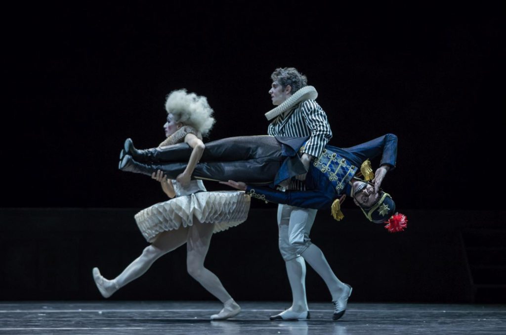 13. W.Moore, Y.Han and M.Knight, “Nutcracker and Mouse King” by C.Spuck, Ballet Zurich 2017 © G.Batardon