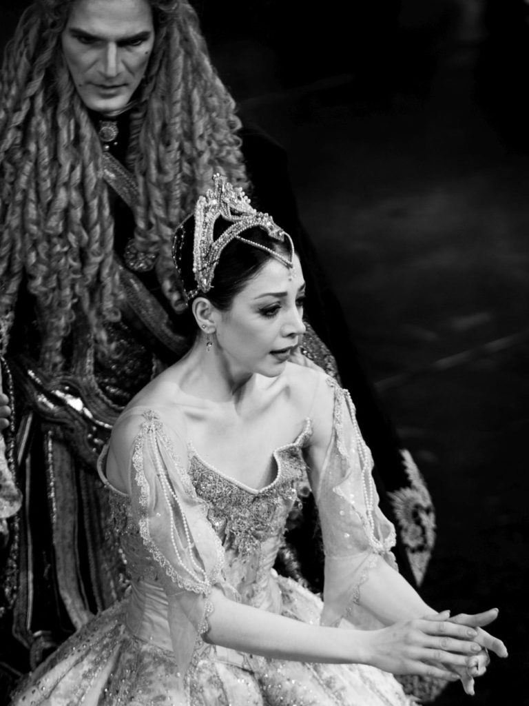 11. M.Makhateli and ensemble, “The Sleeping Beauty” by P.Wright after M.Petipa, Dutch National Ballet 2017 © A.Kaftira