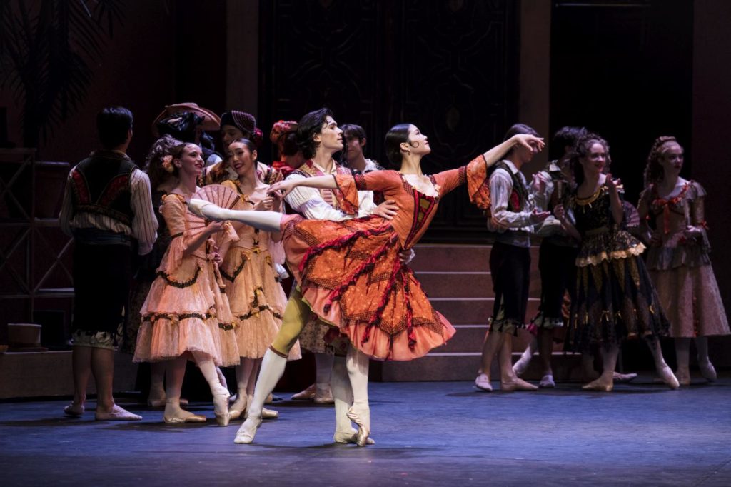 1. A.Trusch, M.Sugai and ensemble, “Don Quixote” by R.Nureyev after M.Petipa, Hamburg Ballet 2018 © K.West