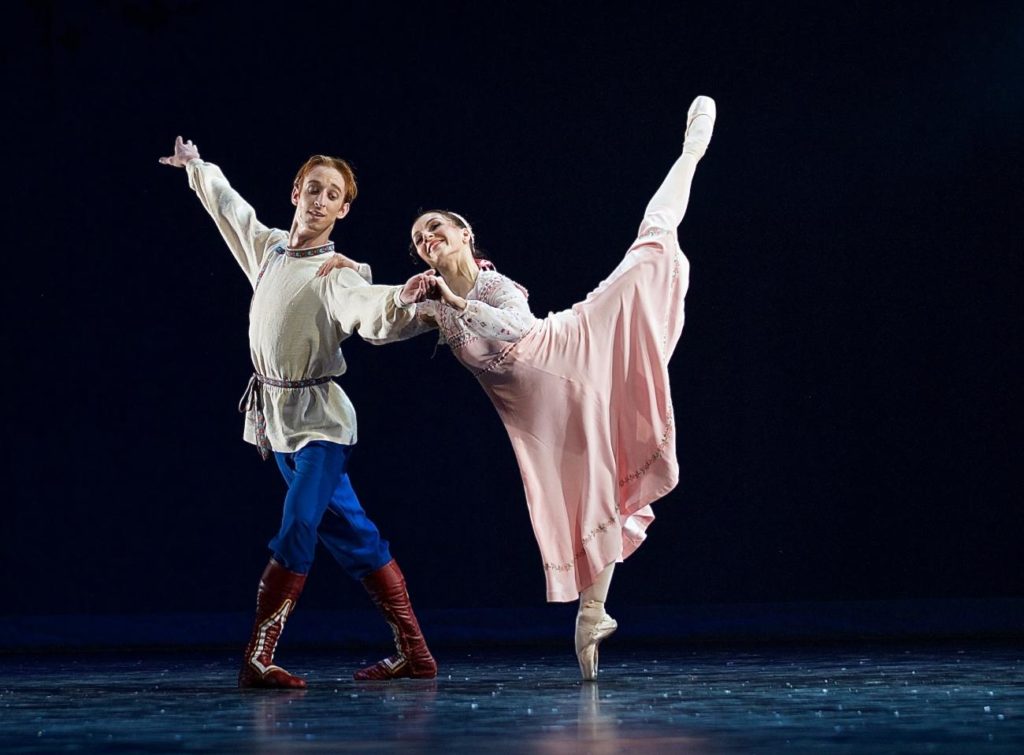 2. M.Šust and A.Kramešová, “The Snow Queen” by M.Corder, Czech National Ballet © D.Wharton