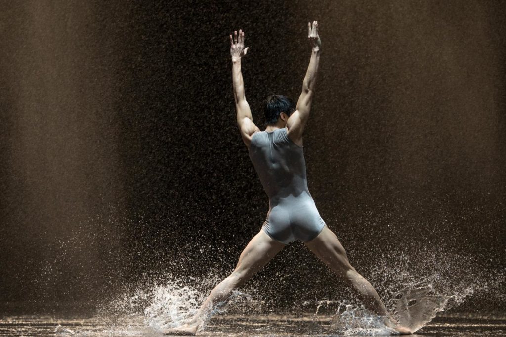 5. W.Chen, “Speak for Yourself” by S.León and P. Lightfoot, Ballet Zurich © G.Batardon 