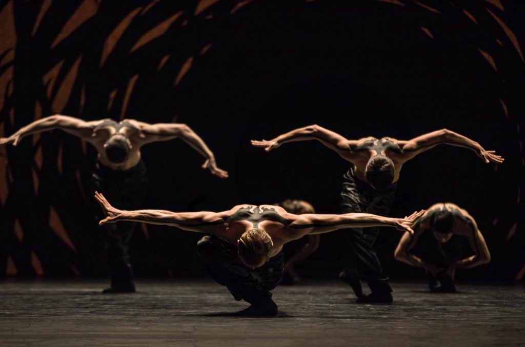 8. Ensemble, “Emergence” by C.Pite, Ballet Zurich © G.Batardon