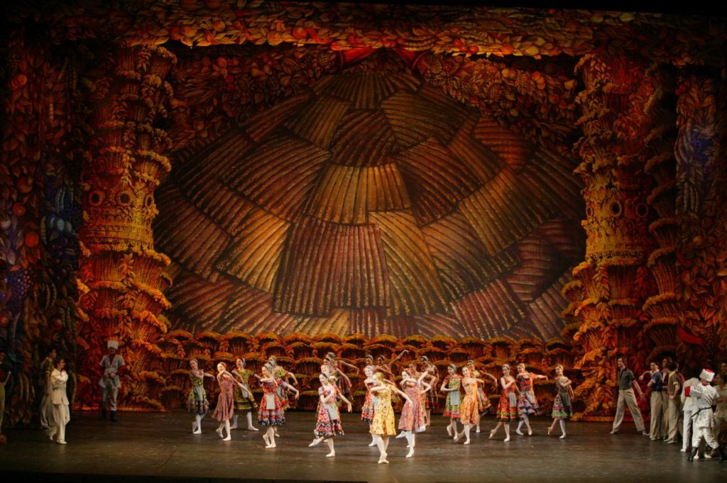 10. Ensemble, “The Bright Stream” by A.Ratmansky, Bolshoi Ballet © Bolshoi Theatre / D.Yusupov