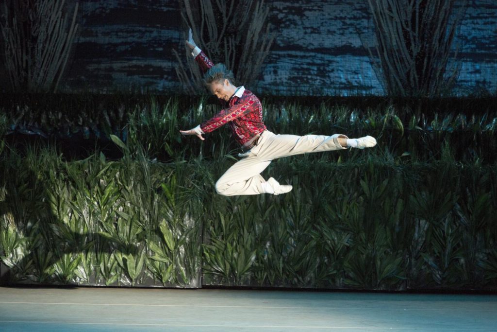 4. M.Lobukhin, “The Bright Stream” by A.Ratmansky, Bolshoi Ballet © Bolshoi Theatre / E.Fetisova