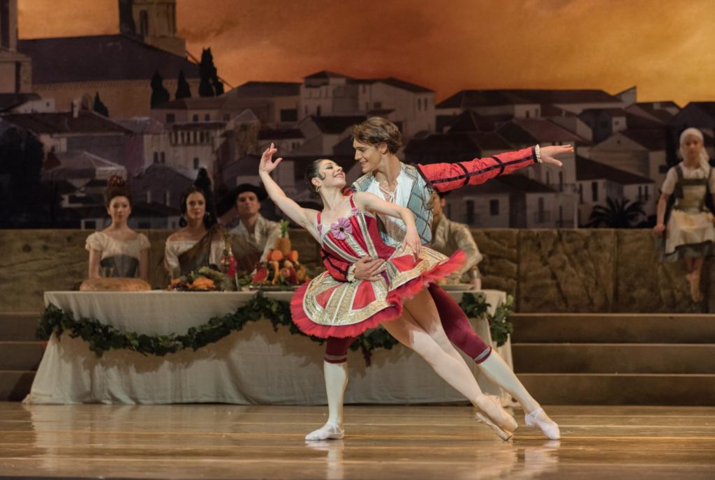 23. M.Makhateli, D.Camargo and ensemble, “Don Quixote” by M.Petipa, A.Gorski and A.Ratmansky, Dutch National Ballet 2018 © M.Haegeman