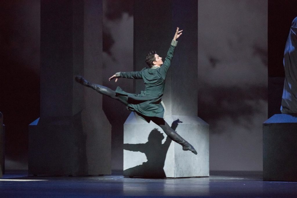 19. G.Côté, “The Winter's Tale” by C.Wheeldon, The National Ballet of Canada 2017 © The National Ballet of Canada / K.Kuras