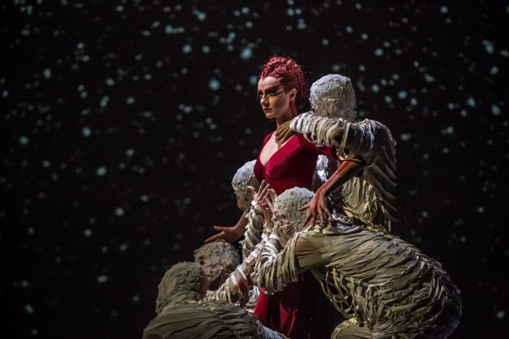 7. M.Wenzelová and ensemble, “The Little Mermaid” by J.Kodet, Czech National Ballet 2019 © M.Divíšek 