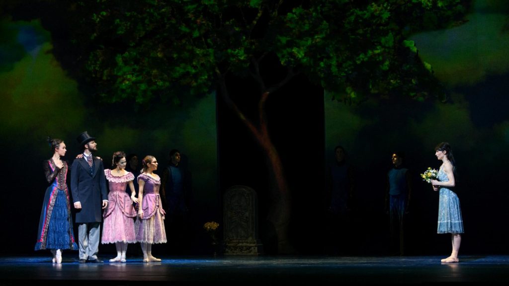 1. V.Tsyganova, W.Tietze, S.Kaic, E.Merdjanova and A.Tsygankova, “Cinderella” by C.Wheeldon, Dutch National Ballet 2018 © M.Haegeman